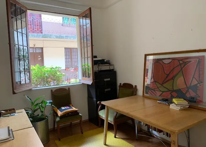 Spacious And Stylish Suite *